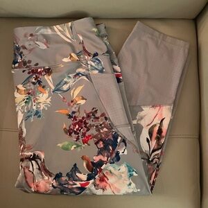 Avia Multicolor Floral Capri Leggings Size 2X